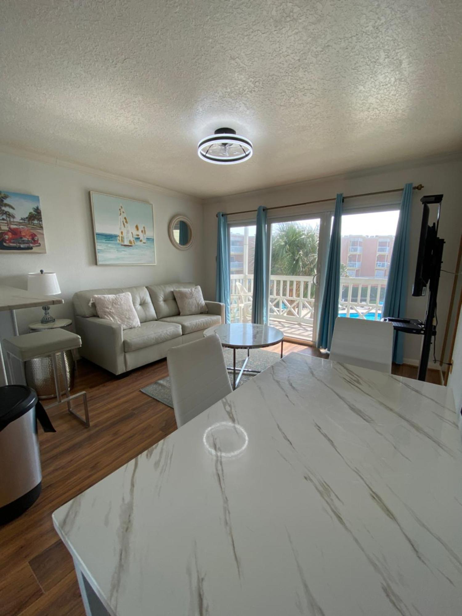 The Victorian Condo/Hotel Galveston Bagian luar foto